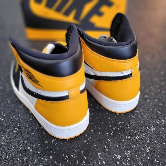 Nike Air Jordan 1 Retro High OG Taxi Yellow Toe 555088-711 MEN SZ 9 - Picture 3 of 7
